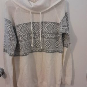 Lety & Me. Cowl neck sweater. Adjustable.